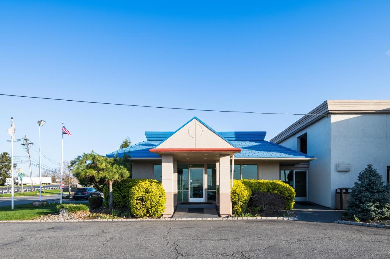 Garden Executive Hotel South Plainfield Exterior photo