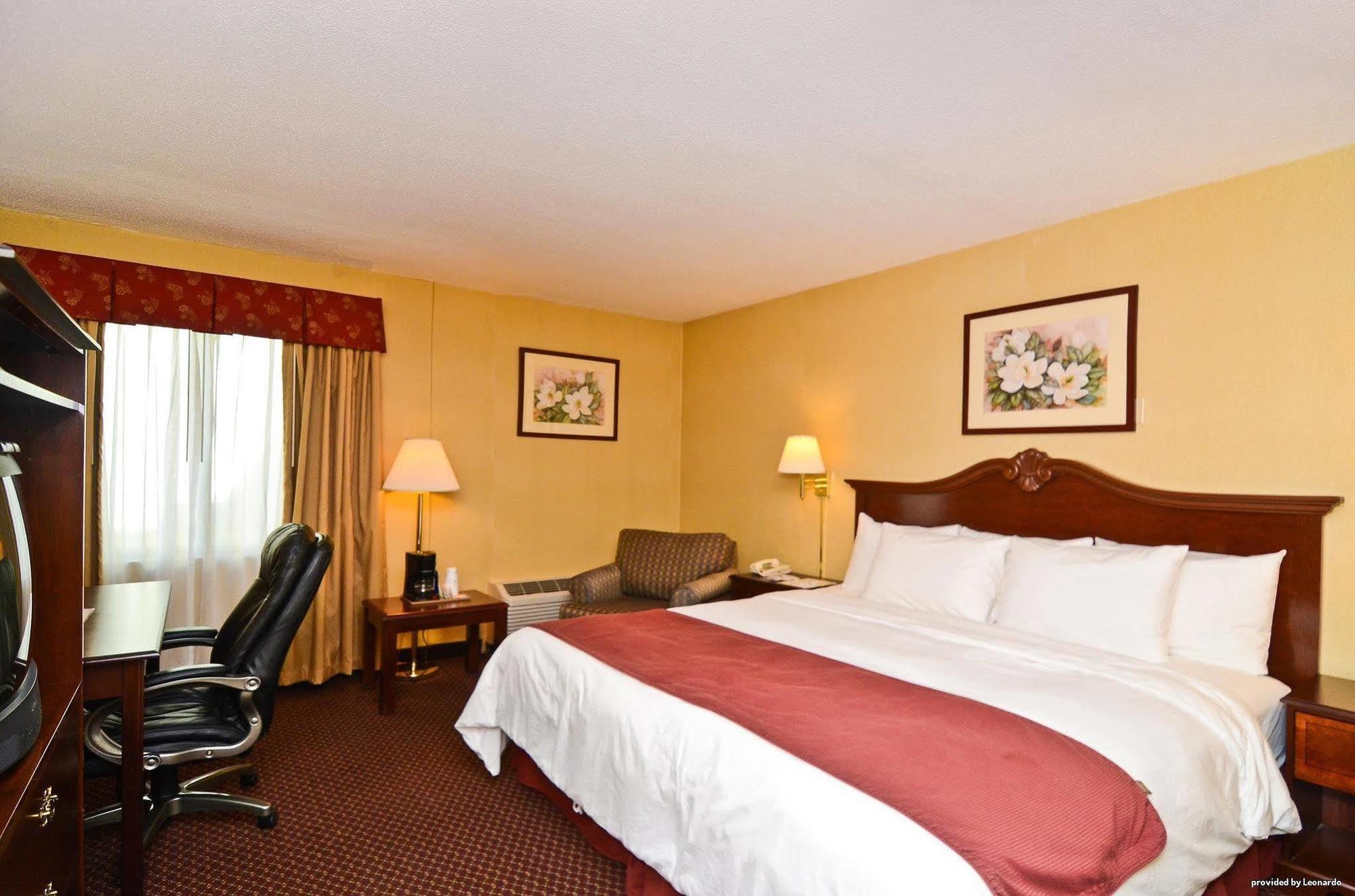Garden Executive Hotel South Plainfield Room photo